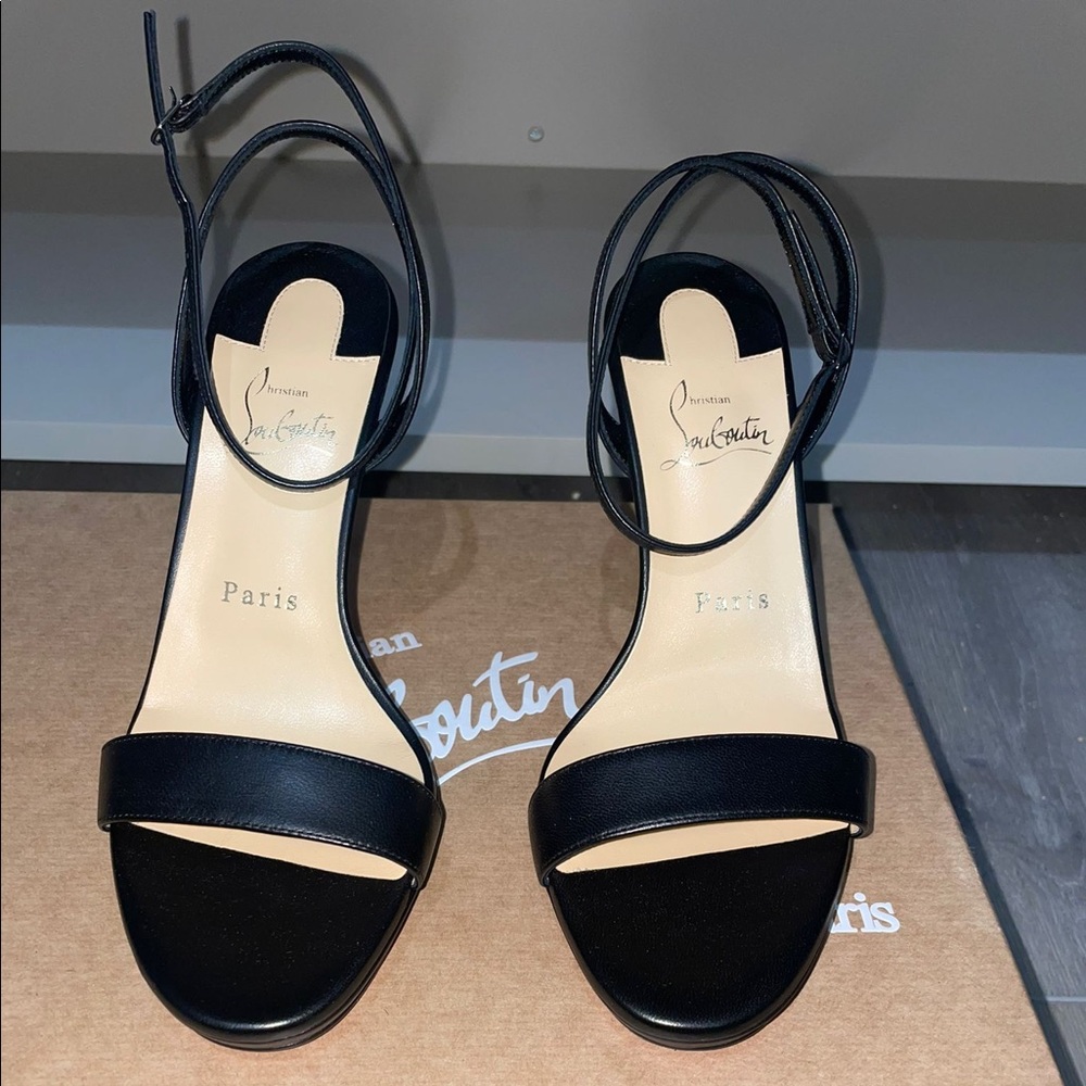 black loubi queen christian louboutin
